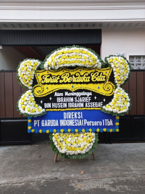 Papan Bunga Duka di Gajah Mada