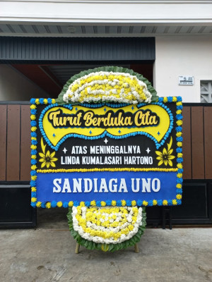 Papan Bunga Duka di Gajah Mada